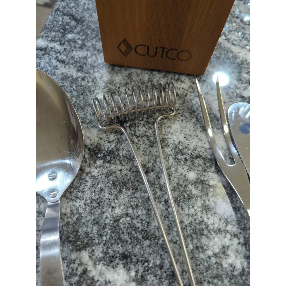 Cutco 4 Piece Kitchen Utensil Set & Wooden Holder Whisk Spoon Spreader Fork